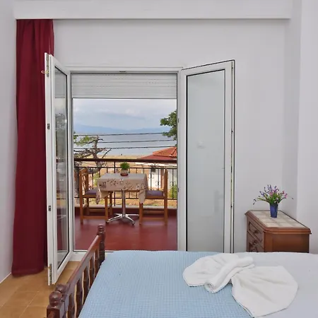 Artjan Apartment's N Potidaia *